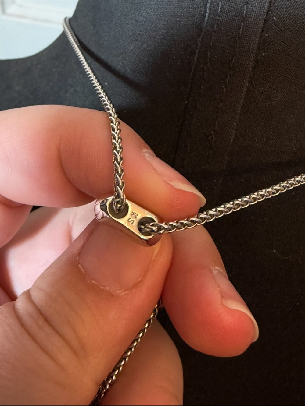 Kendra Scott Kingston Silver Necklace in White Mother of Pearl - Picture 8 of 9